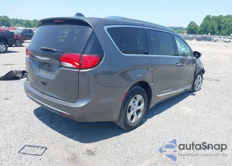 2017 Chrysler Pacifica Touring-L Plus z USA, uszkodzony, nr VIN 2C4RC1EG5HR519220